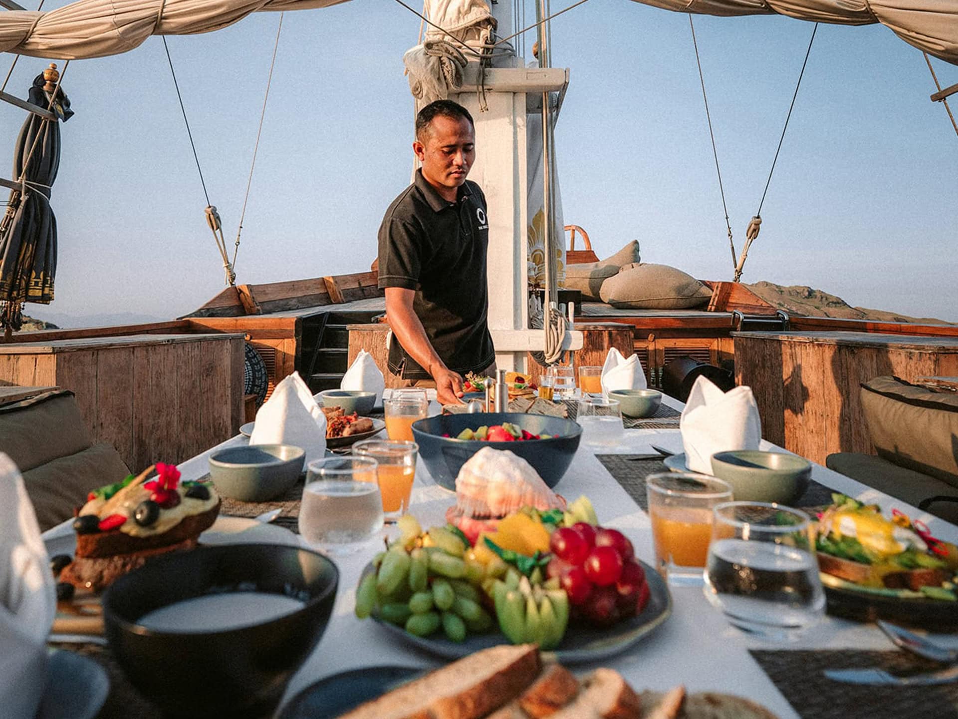 On Board 9 oracle-yacht-al-fresco-dining-with-ocean-views