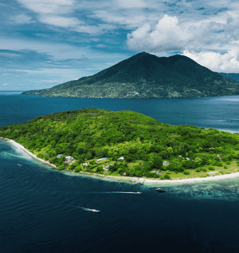 Banda Sea Expedition | Oracle Yacht