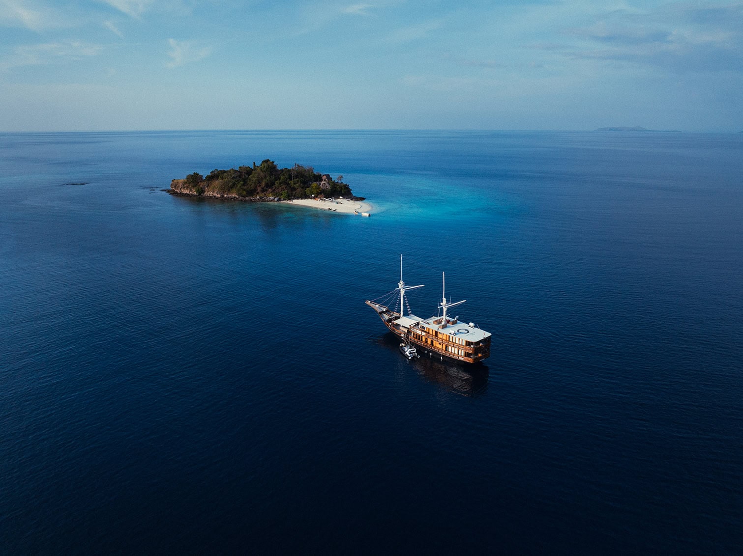 Luxury Yacht in Indonesia | Oracle Yacht